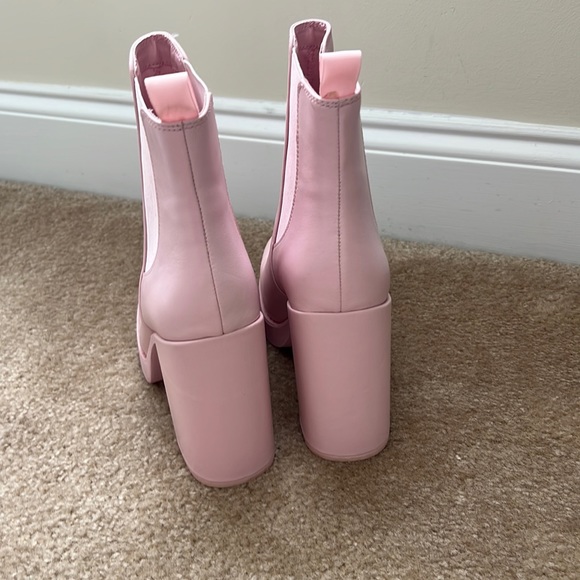 NWOT Steve Madden Pink Leather boots - Picture 3 of 5